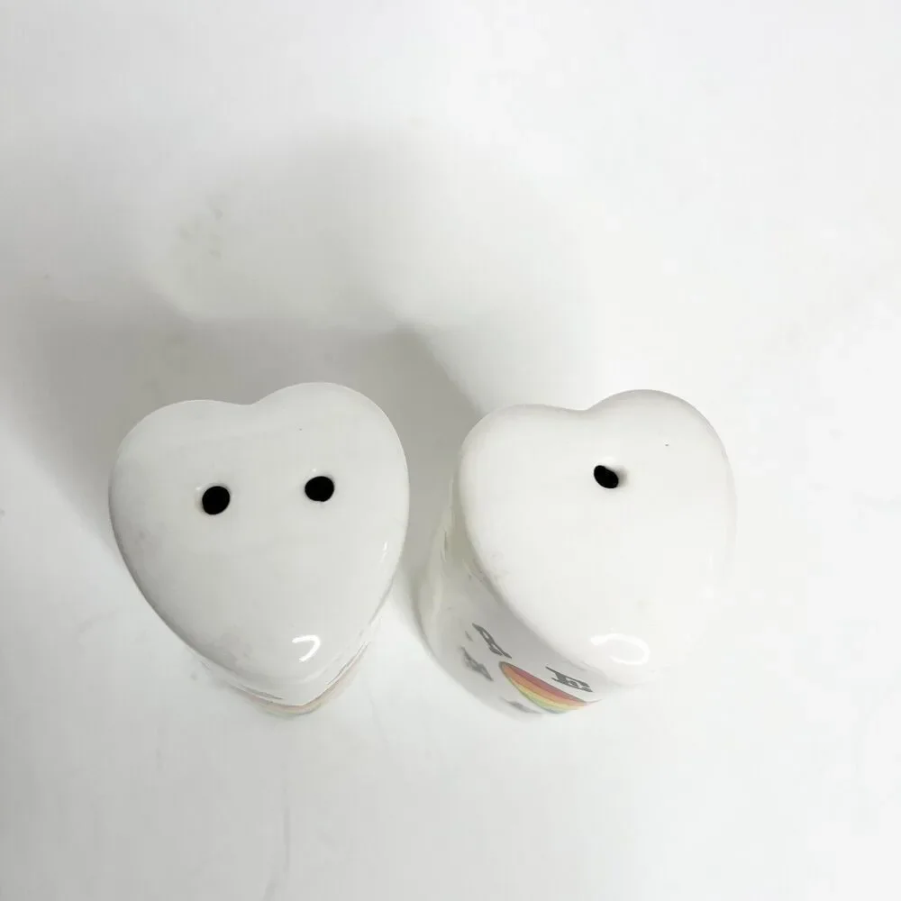 Vintage Reno Nevada Salt & Pepper Shakers Rainbow Heart Kitschy Tourist‎